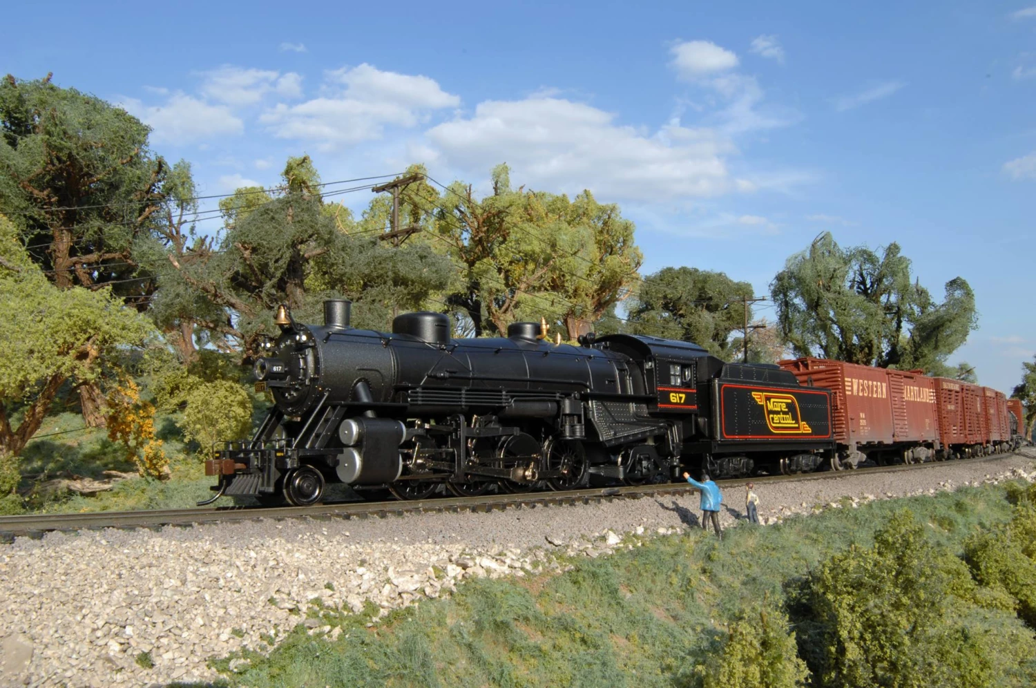 Bachmann Sales Shop -Bachmann Sales Shop 12186284 10153666642065761 1290114113095260390 o