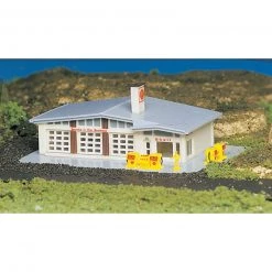 Bachmann Industries N Built Up Gas Station